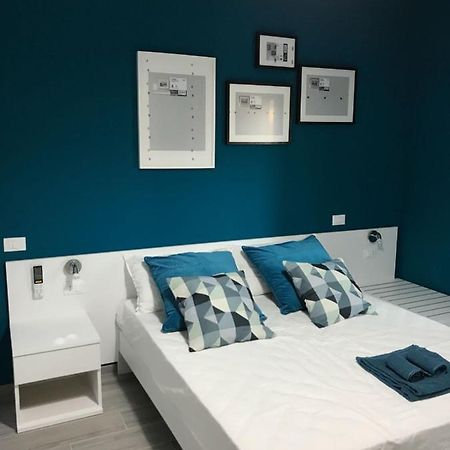 B&B Luxury Apartments Pulsano Exteriör bild