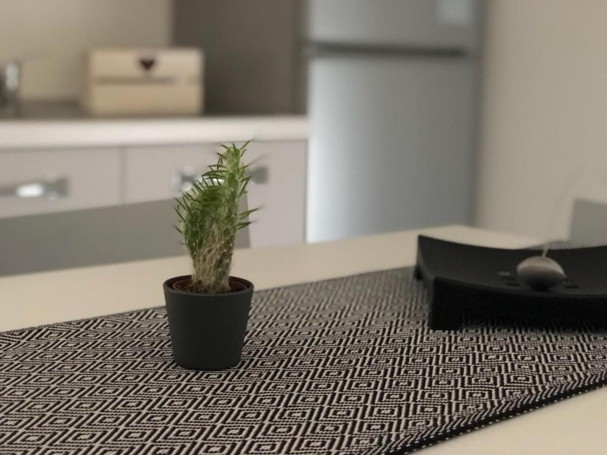 B&B Luxury Apartments Pulsano Exteriör bild